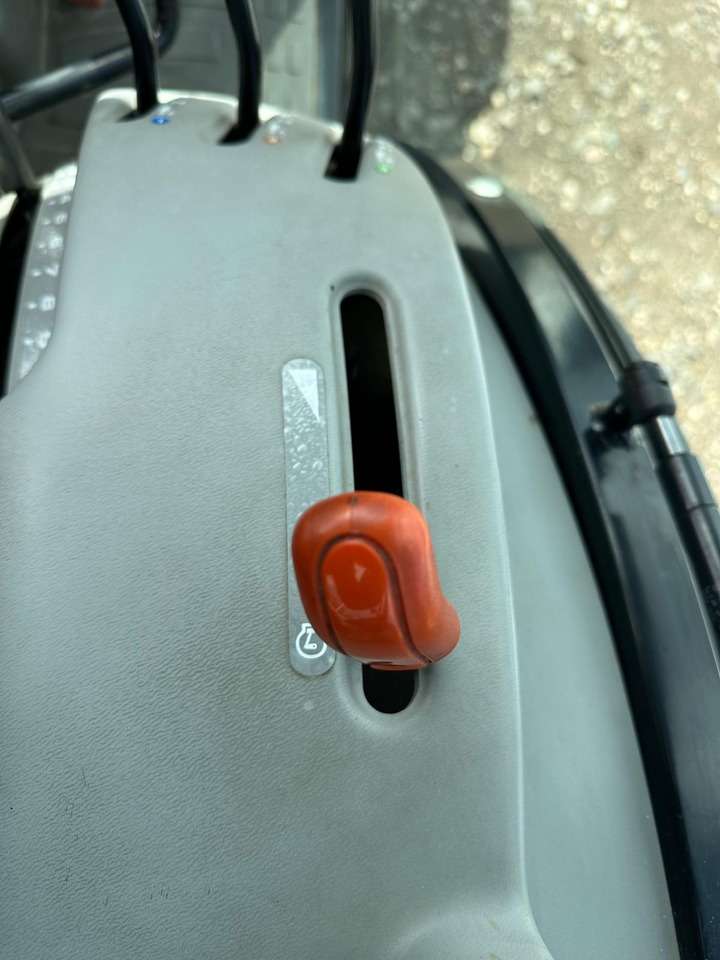 2016 Claas Nexos 210 VL 28 Farm tractor - Image 14