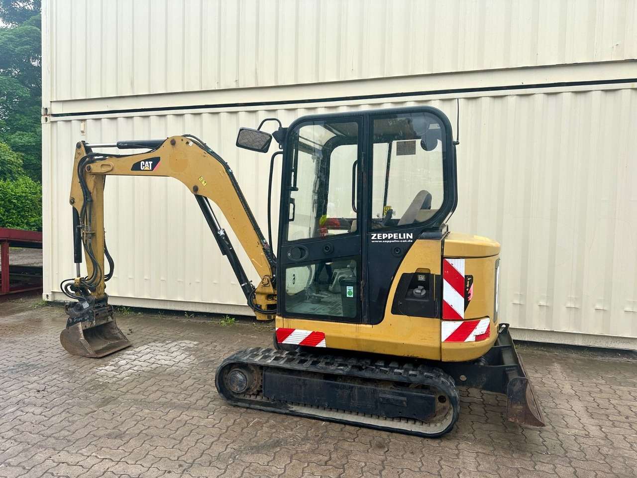 2010 Caterpillar 302.5C Mini excavator - Image 14