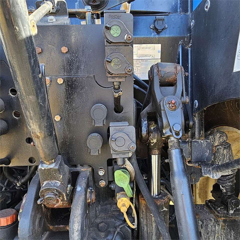 2021 New Holland T5.120DC Farm tractor - Image 15