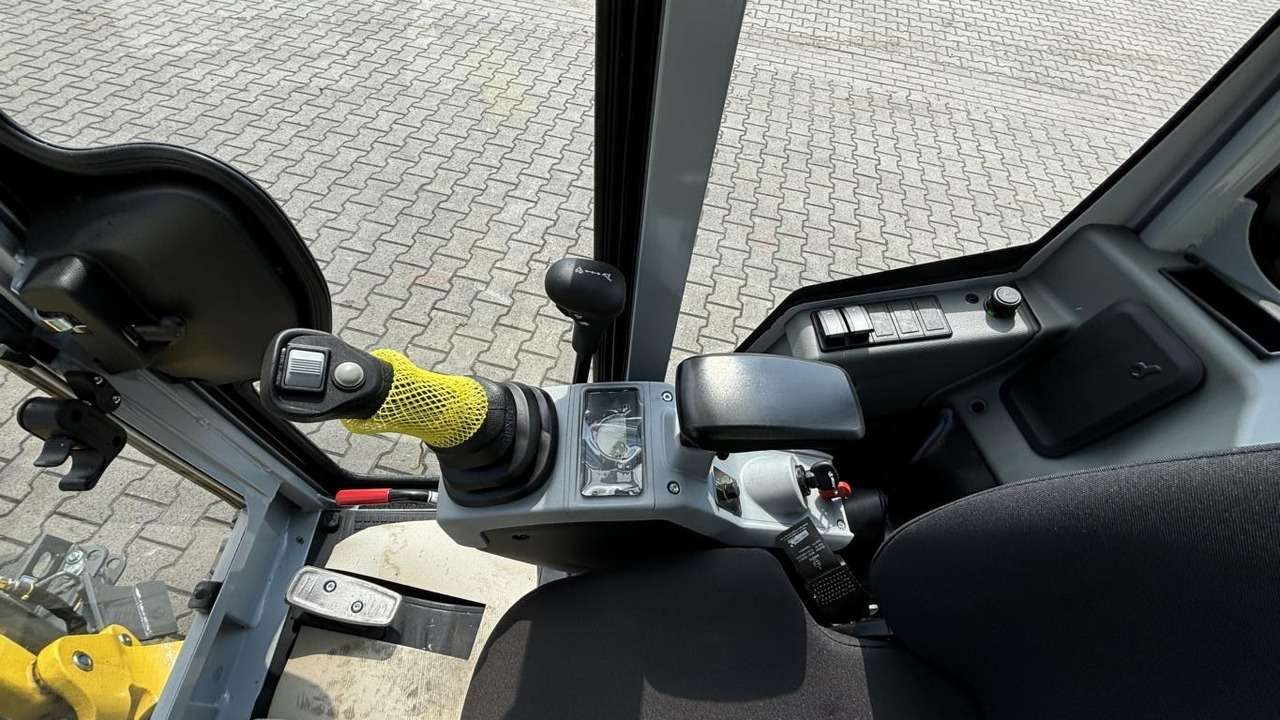 2023 Wacker ET18 Mini excavator - Image 14