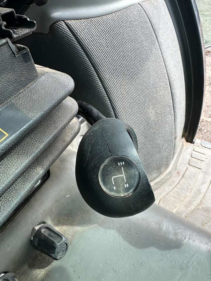 2016 Claas Nexos 210 VL 28 Farm tractor - Image 16