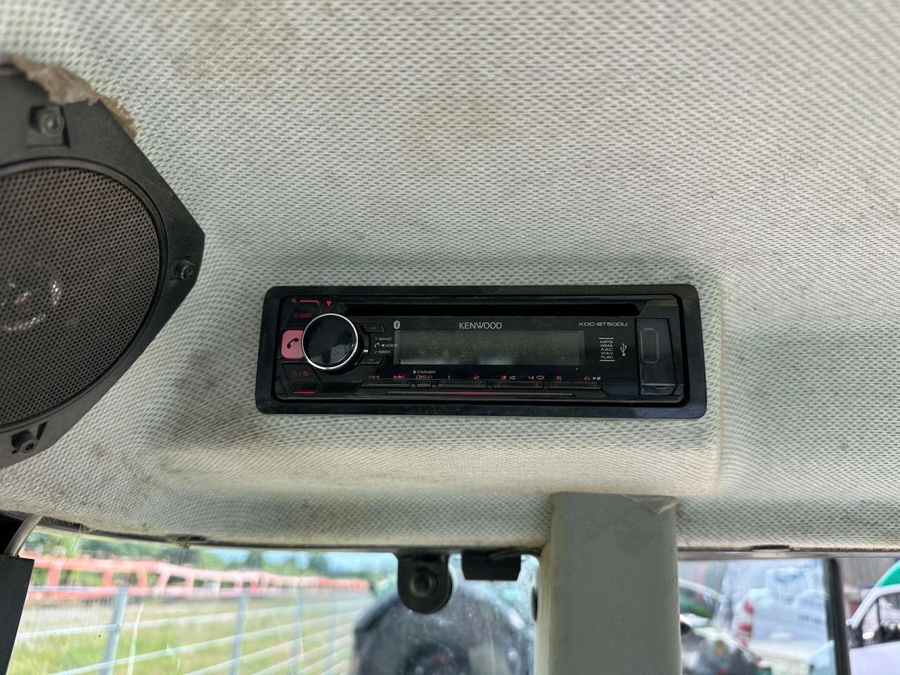 2016 Claas Nexos 210 VL 28 Farm tractor - Image 3