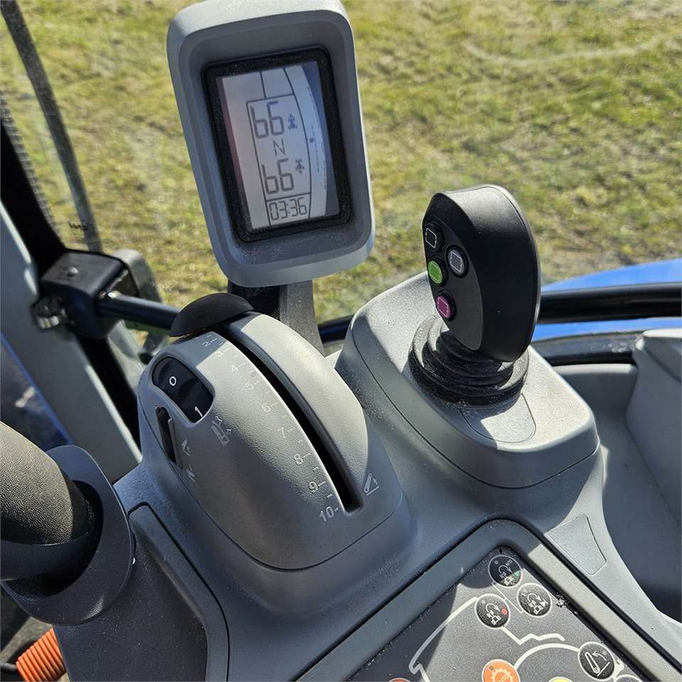 2021 New Holland T5.120DC Farm tractor - Image 22