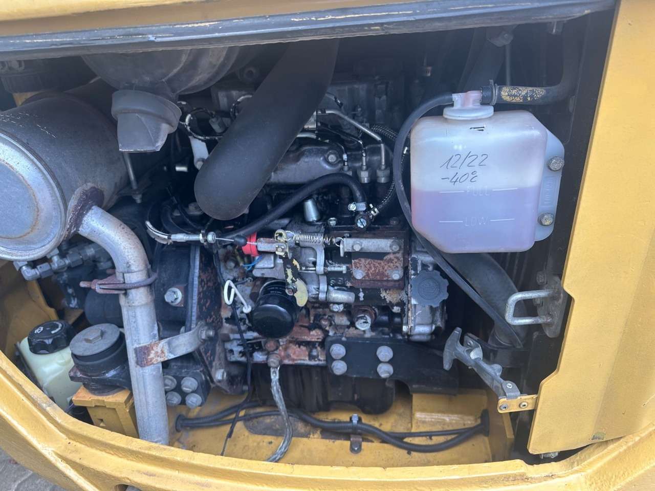 2010 Caterpillar 302.5C Mini excavator - Image 4