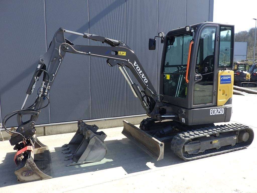 2022 Volvo ECR25D Mini excavator