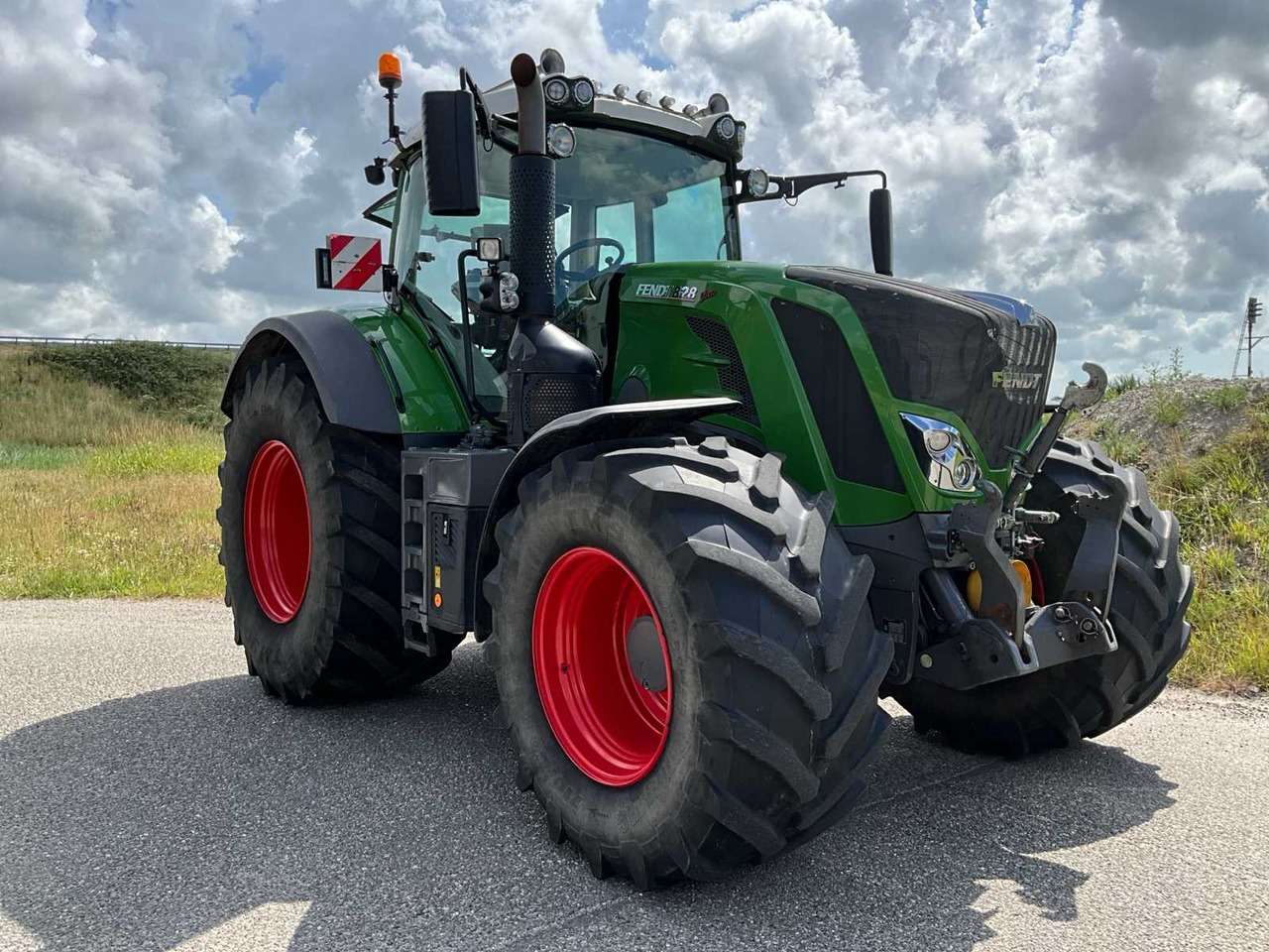 2020 Fendt 828 Vario S4 Farm Profi Plus tractor - Image 3