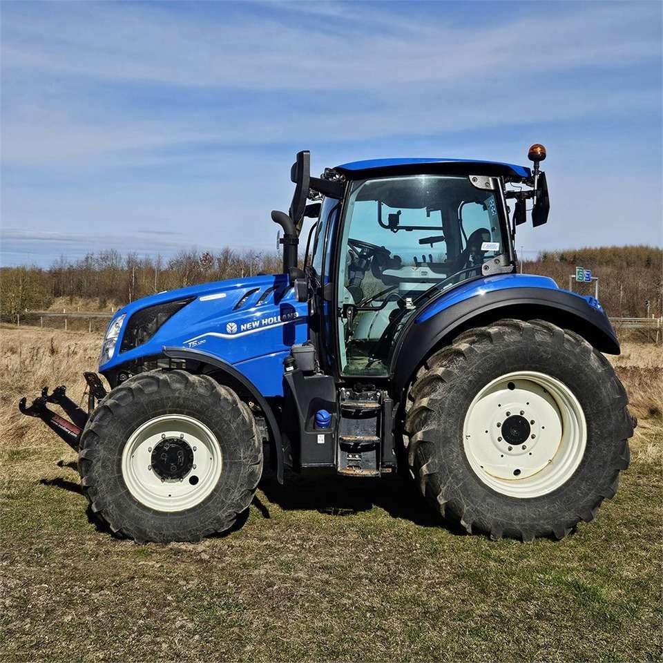 2021 New Holland T5.120DC Farm tractor - Image 42