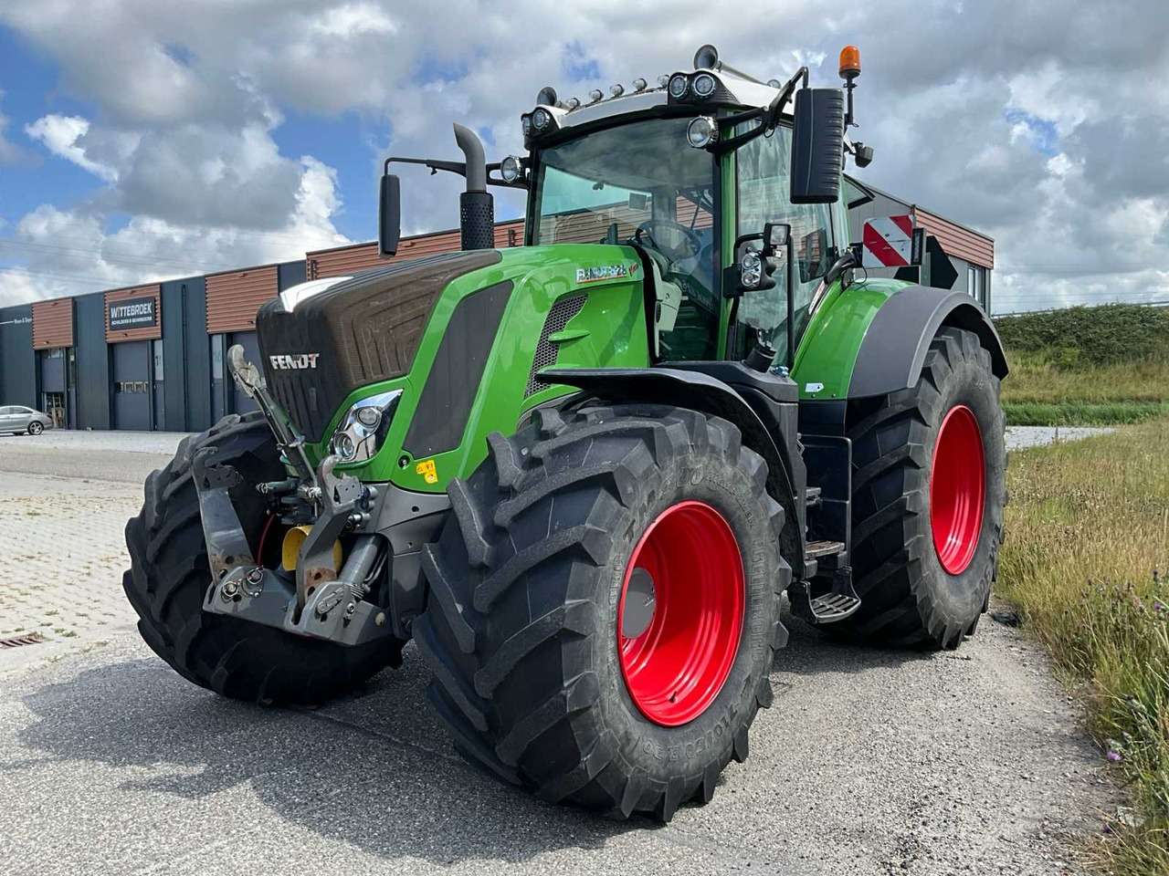2020 Fendt 828 Vario S4 Farm Profi Plus tractor