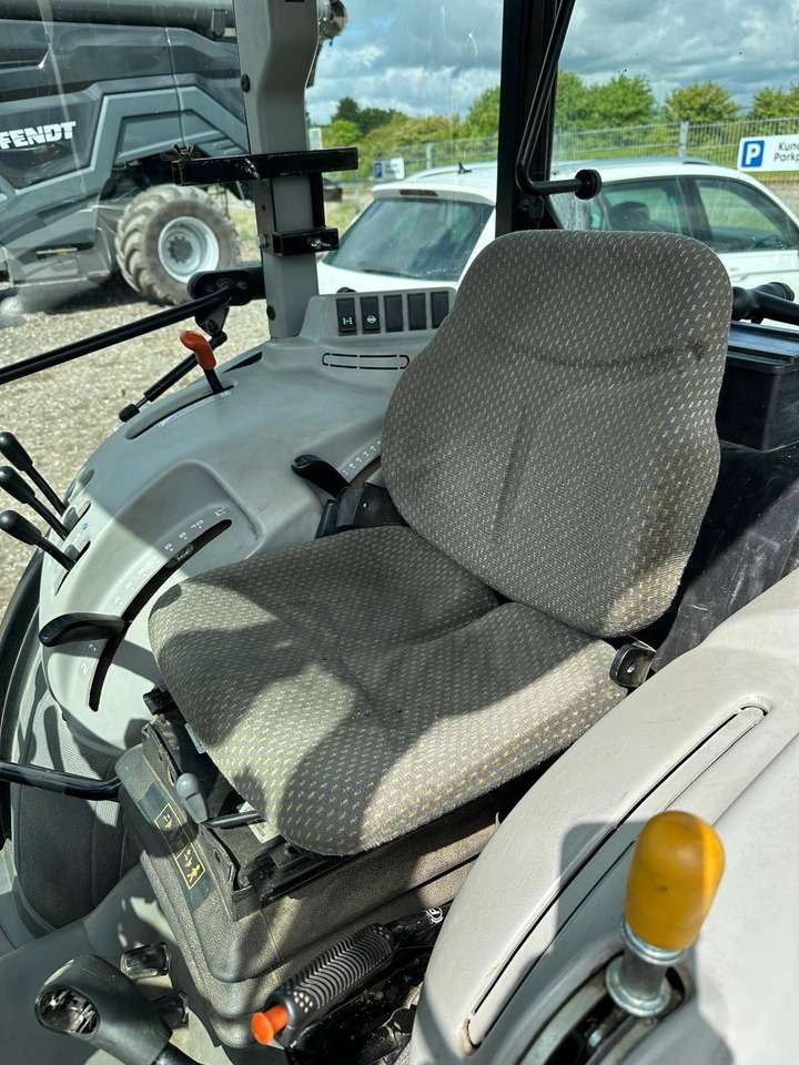 2016 Claas Nexos 210 VL 28 Farm tractor - Image 7