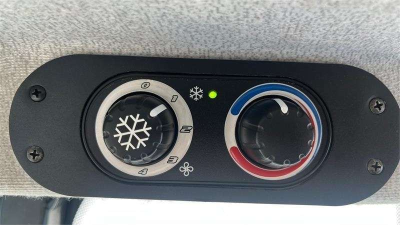 2018 New Holland T4.80 F Farm tractor - Image 7