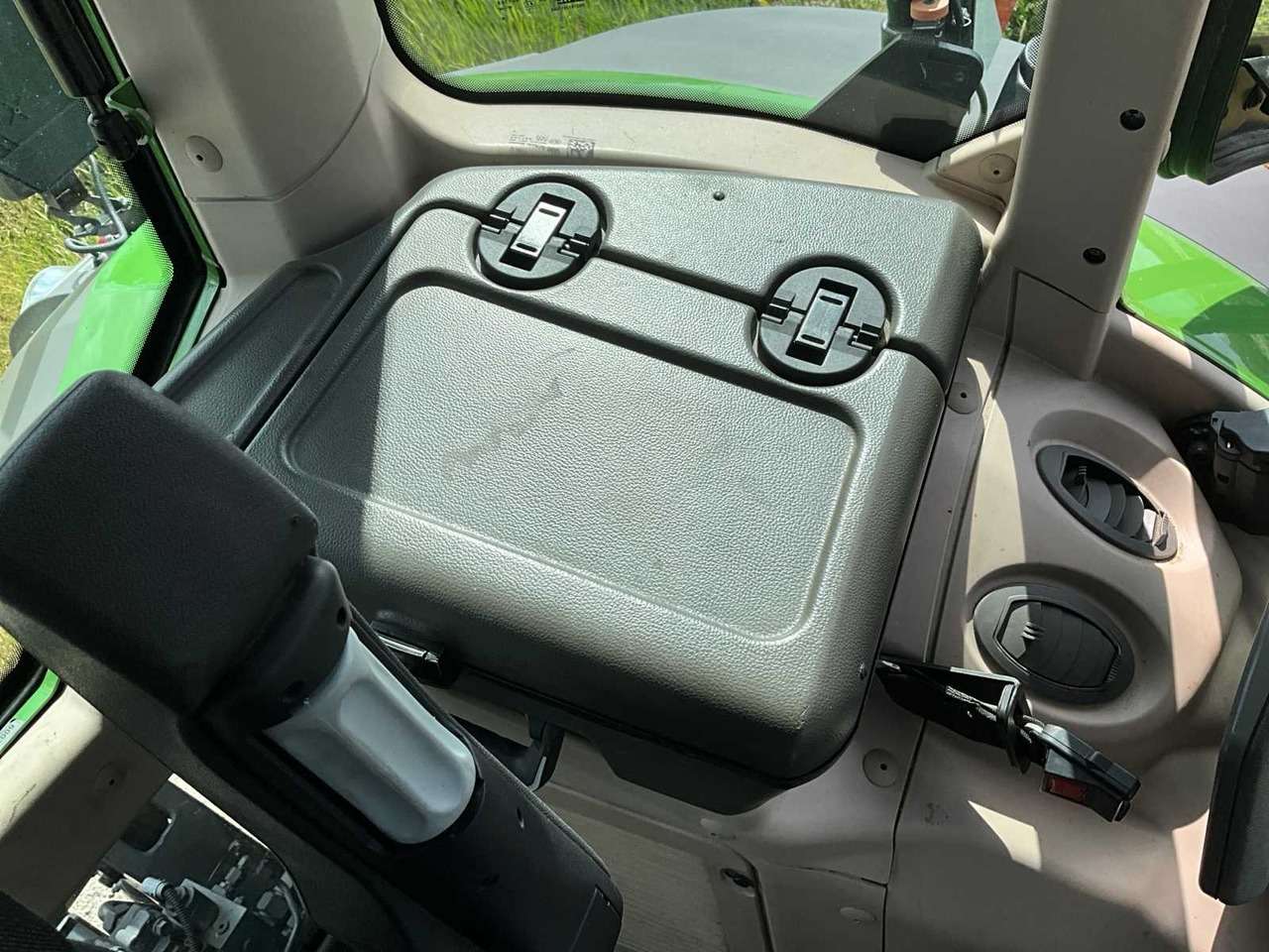 2020 Fendt 828 Vario S4 Farm Profi Plus tractor - Image 29