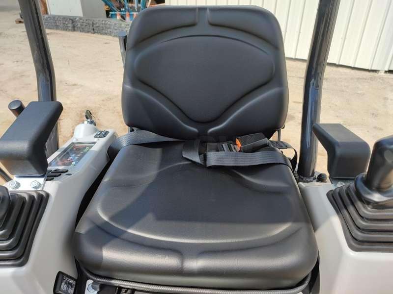 2022 Kato VXE HD 17 Mini excavator - Image 10