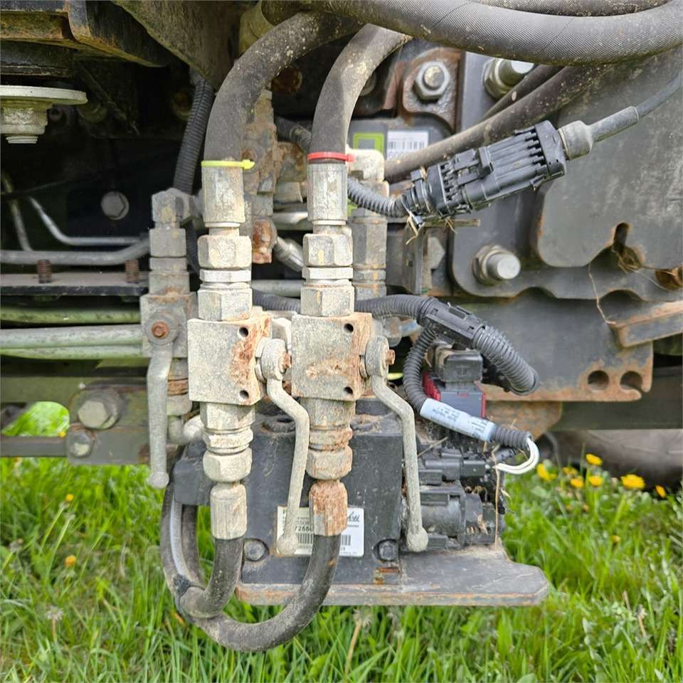 2022 Claas 530 Arion tractor - Image 11