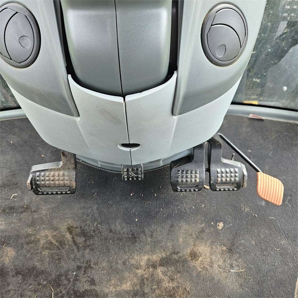 2022 Claas 530 Arion tractor - Image 15