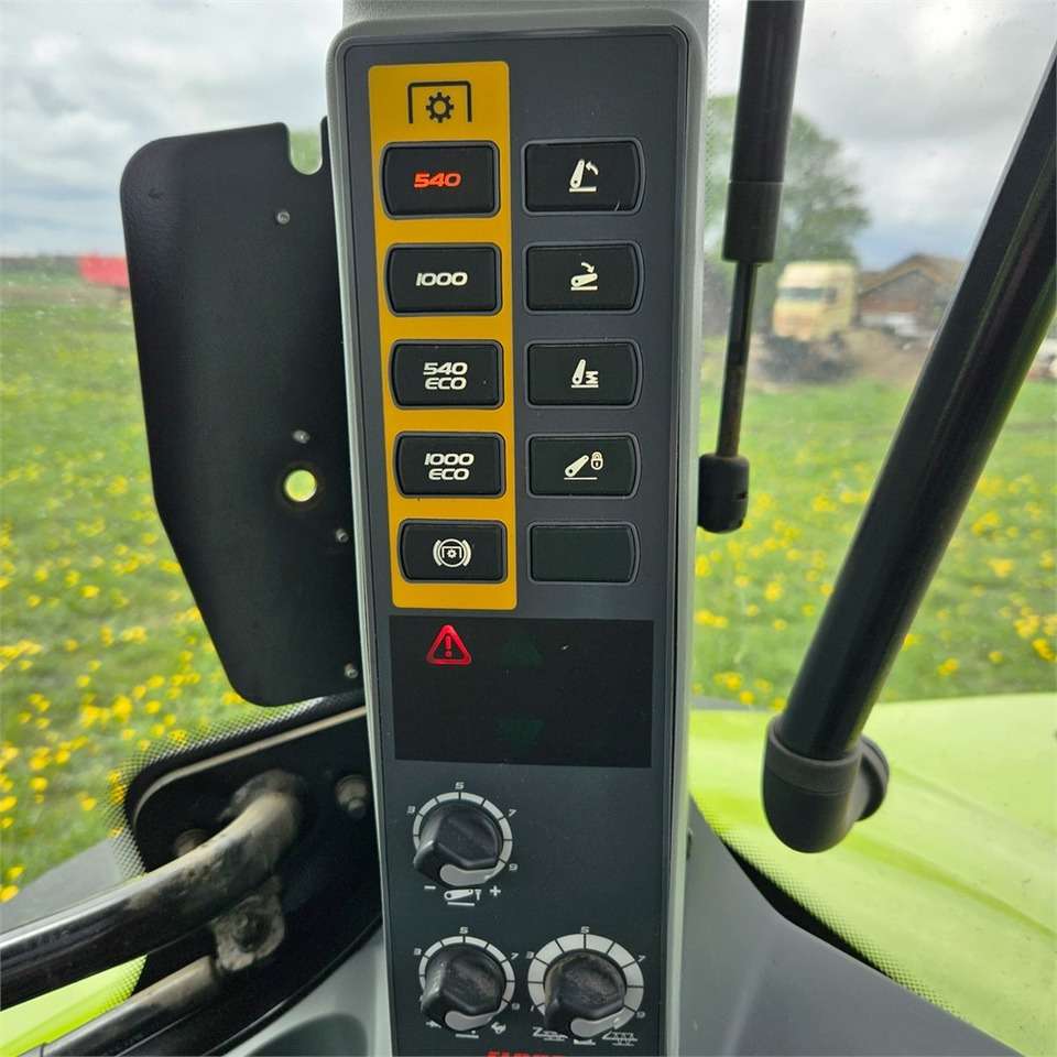 2022 Claas 530 Arion tractor - Image 19