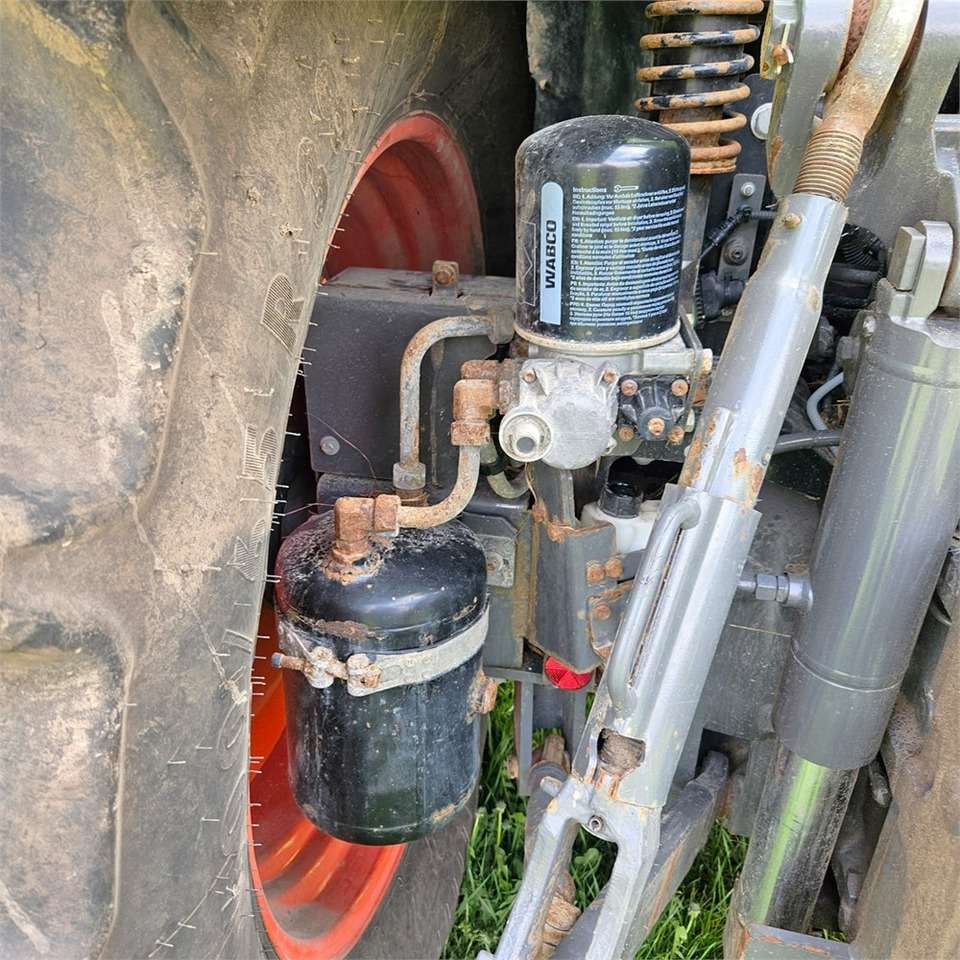 2022 Claas 530 Arion tractor - Image 3