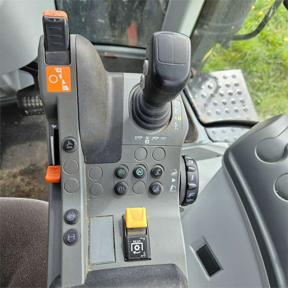 2022 Claas 530 Arion tractor - Image 22