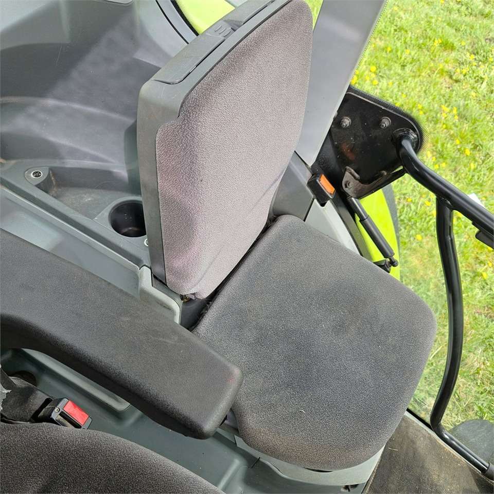 2022 Claas 530 Arion tractor - Image 25