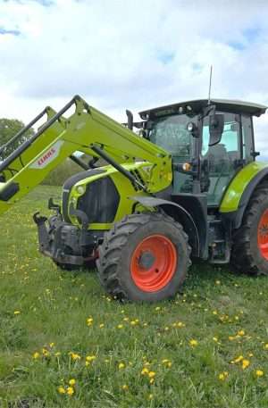 2022 Claas 530 Arion tractor