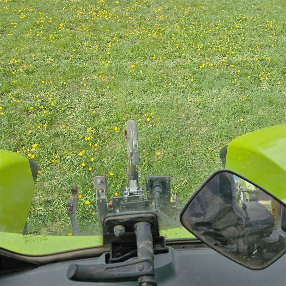 2022 Claas 530 Arion tractor - Image 9