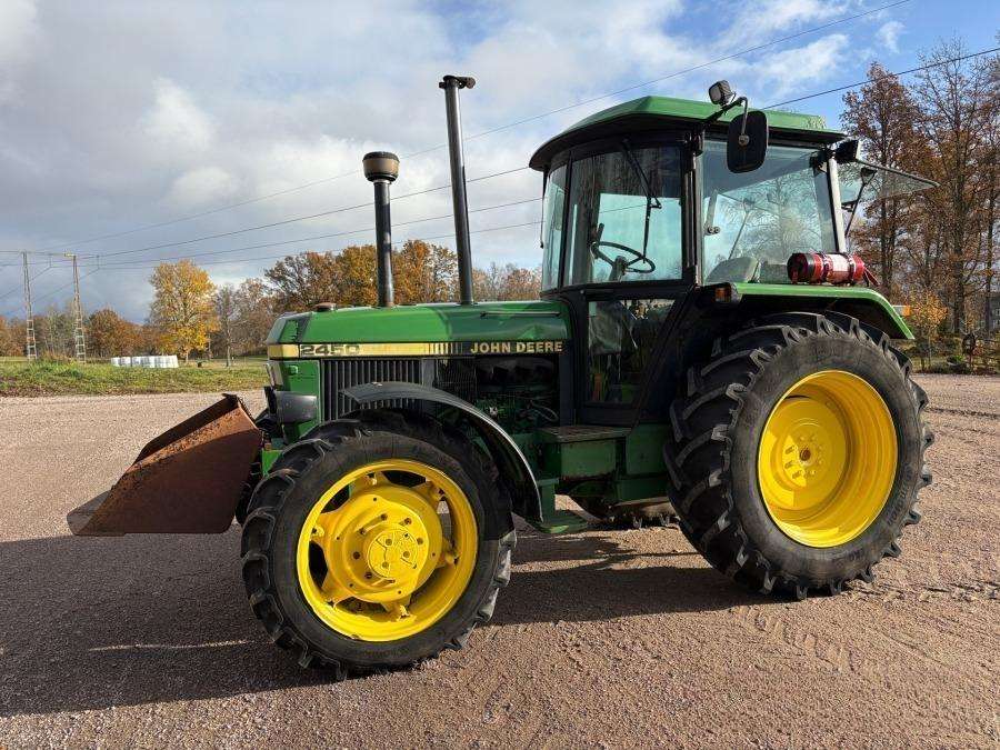 1987 John Deere 2450 Traktor - Image 2
