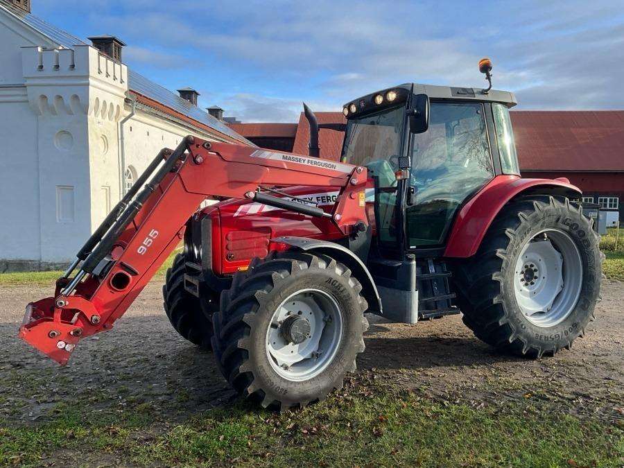 2006 Massey Ferguson 5465 Tractor with loader - Image 2