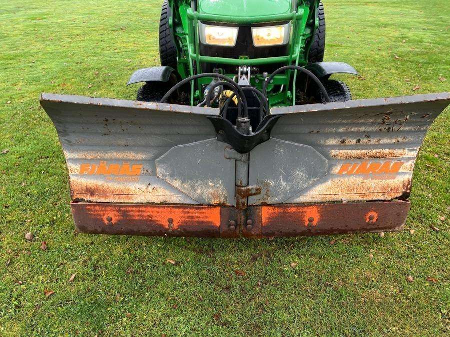 2016 John Deere 4066R tractor with loader and attachments - Image 11