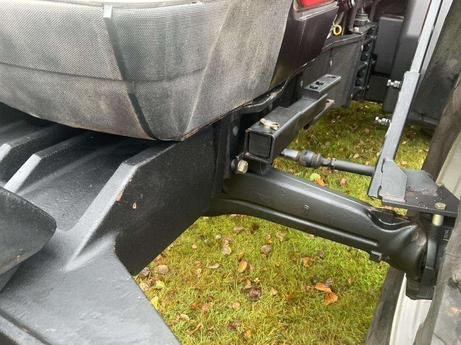 2002 Case IH Maxxum MX135 Tractor - Image 13