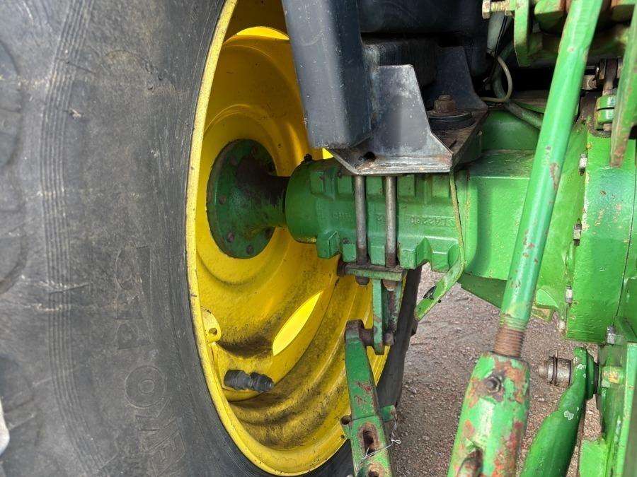 1987 John Deere 2450 Traktor - Image 13