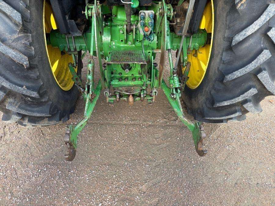 1987 John Deere 2450 Traktor - Image 16
