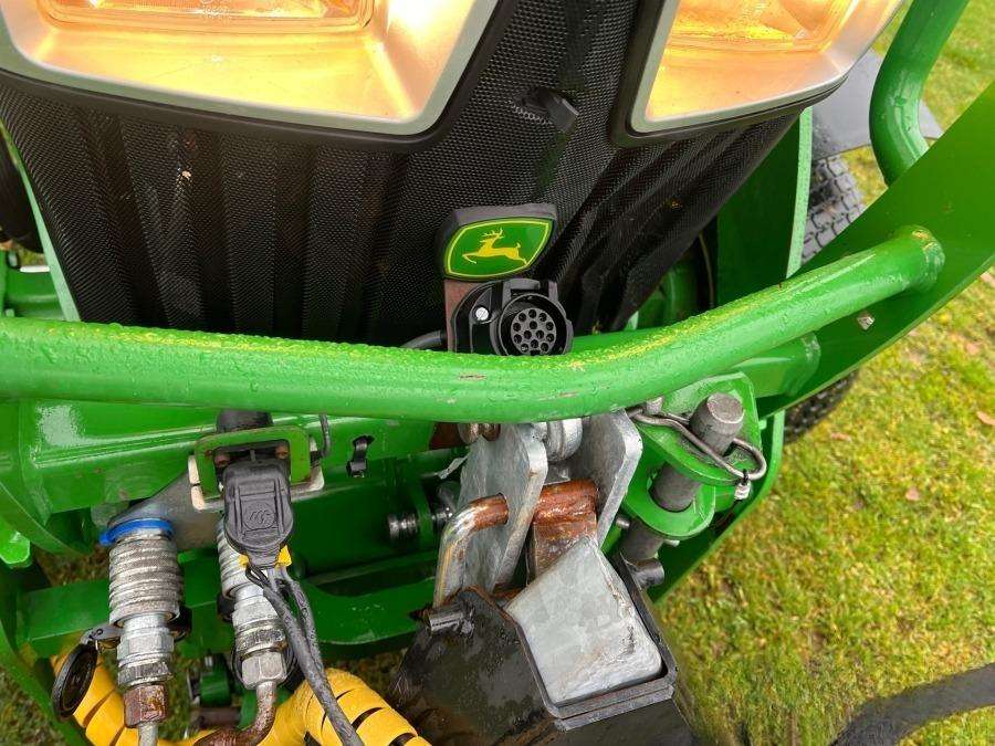 2016 John Deere 4066R tractor with loader and attachments - Image 15