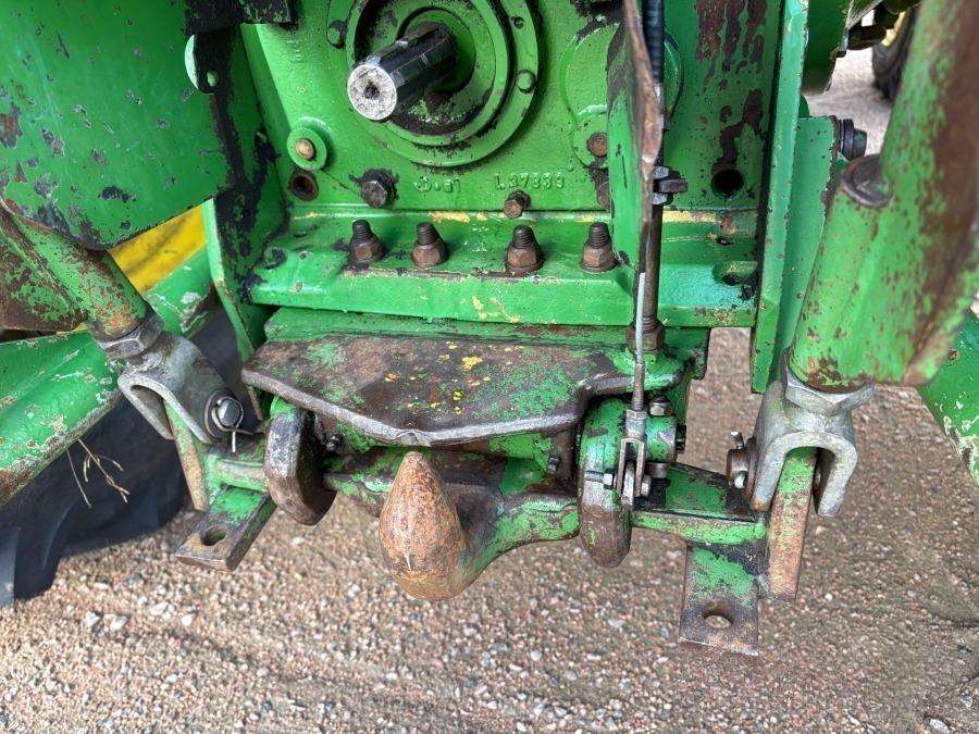 1987 John Deere 2450 Traktor - Image 18