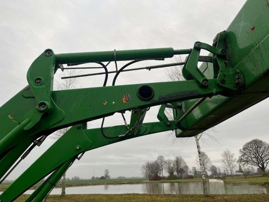 2016 John Deere 4066R tractor with loader and attachments - Image 18