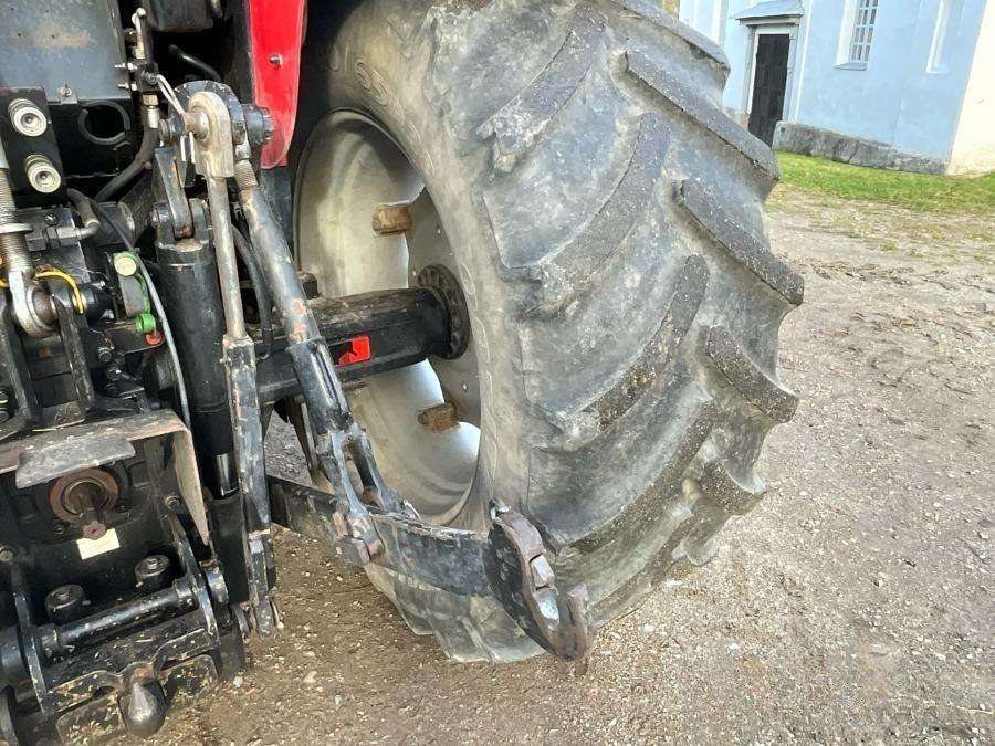 2006 Massey Ferguson 5465 Tractor with loader - Image 20