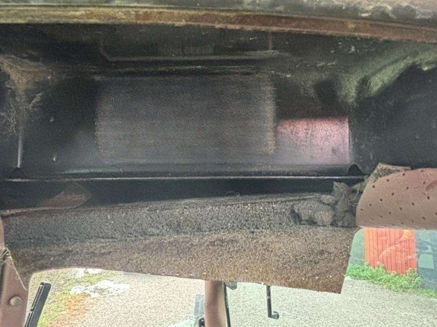 1997 John Deere 2140 tractor with loader - Image 20