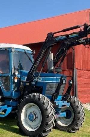 1982 Ford 6710 4x4 Tractor with loader and attachments