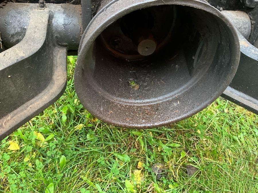 1999 Massey Ferguson 4225 Tractor with folding plough - Image 22