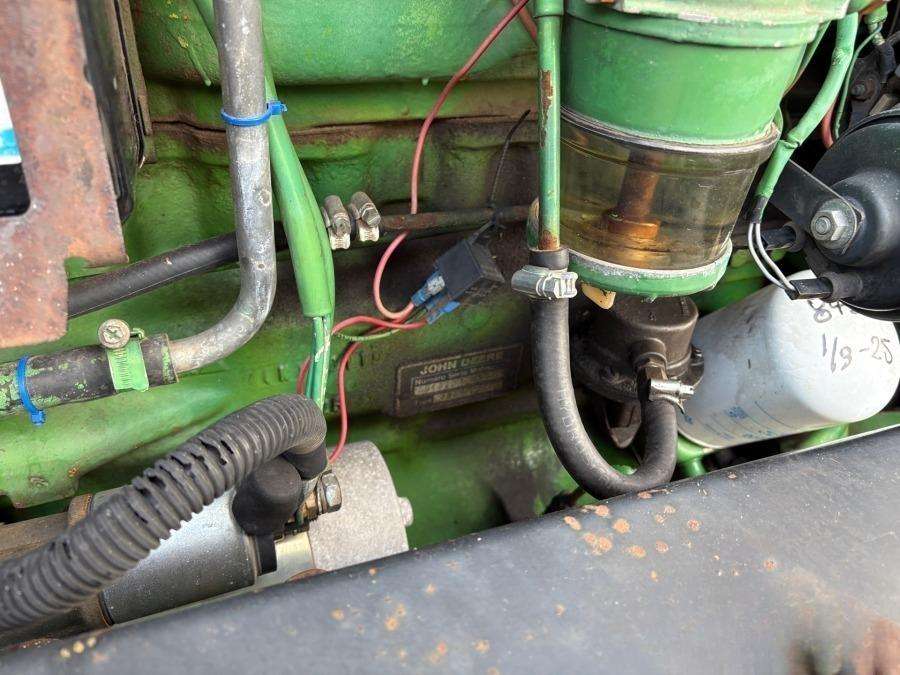 1987 John Deere 2450 Traktor - Image 25