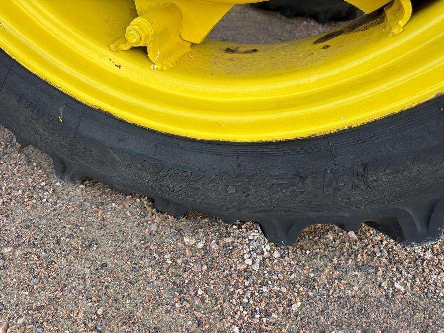 1987 John Deere 2450 Traktor - Image 27