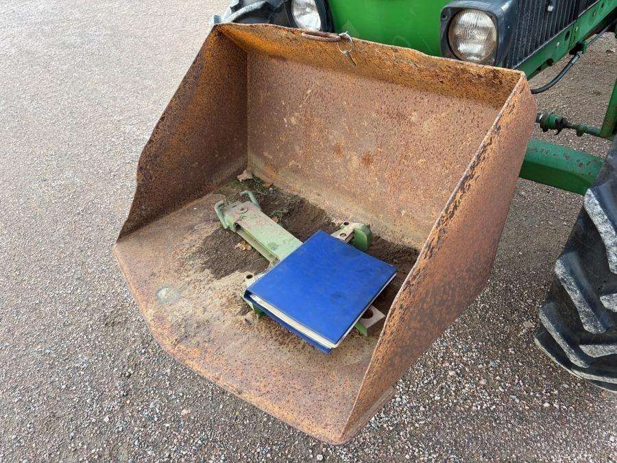 1987 John Deere 2450 Traktor - Image 32