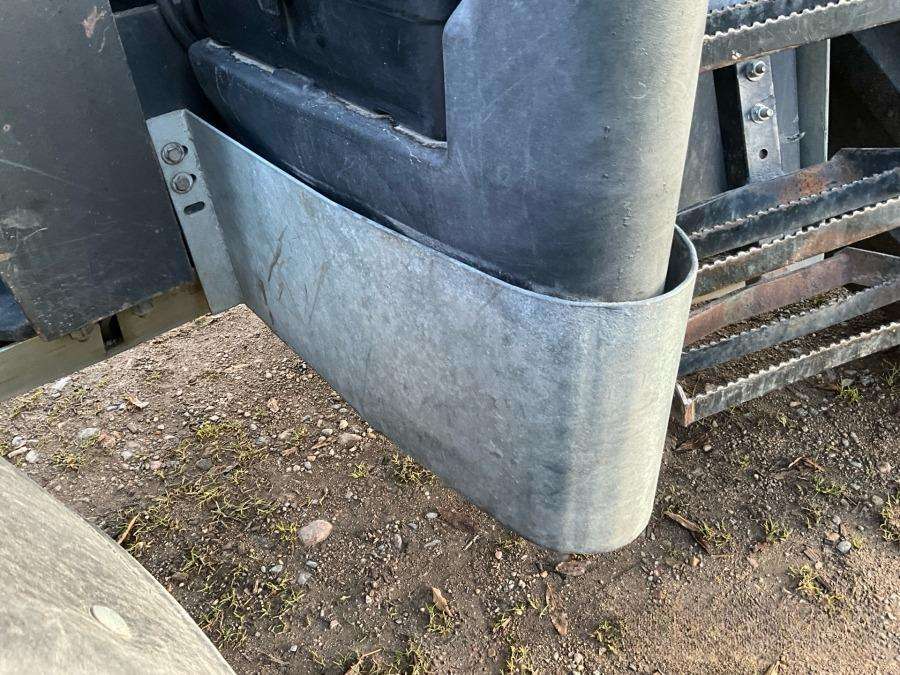 2006 Massey Ferguson 5465 Tractor with loader - Image 33