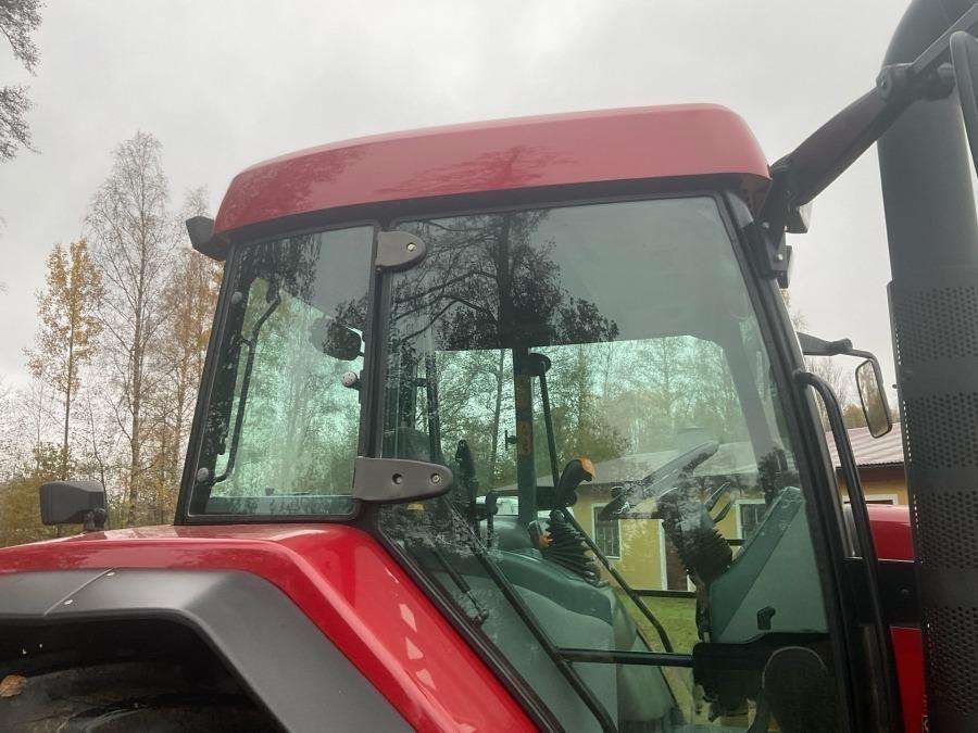 2002 Case IH Maxxum MX135 Tractor - Image 40