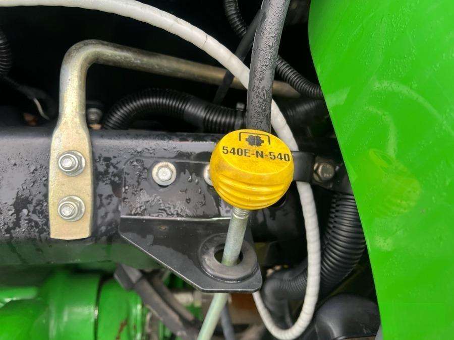 2016 John Deere 4066R tractor with loader and attachments - Image 39