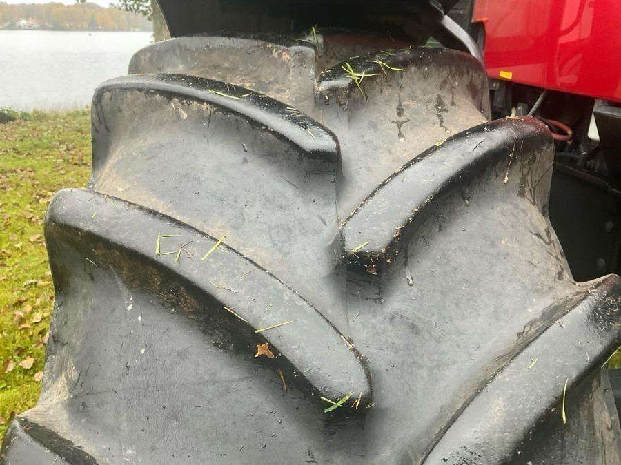 2002 Case IH Maxxum MX135 Tractor - Image 46