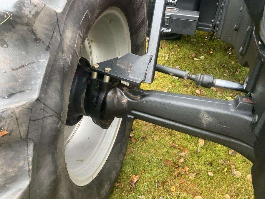 2002 Case IH Maxxum MX135 Tractor - Image 47