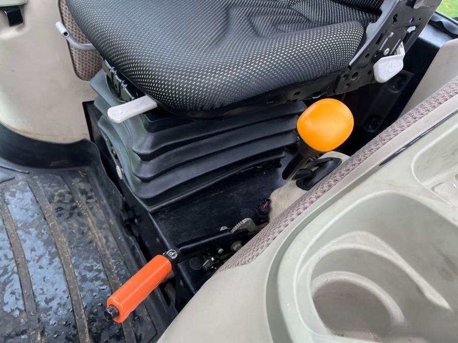 2016 John Deere 4066R tractor with loader and attachments - Image 47