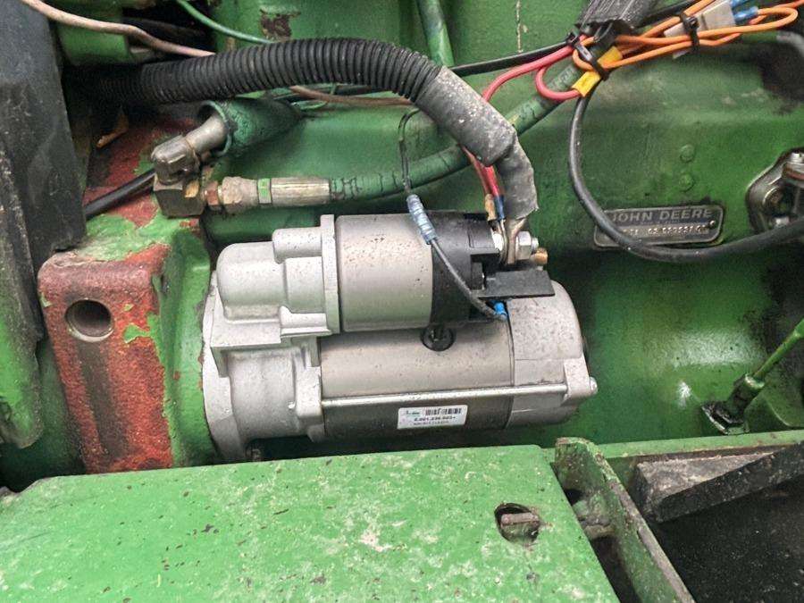 1997 John Deere 2140 tractor with loader - Image 50