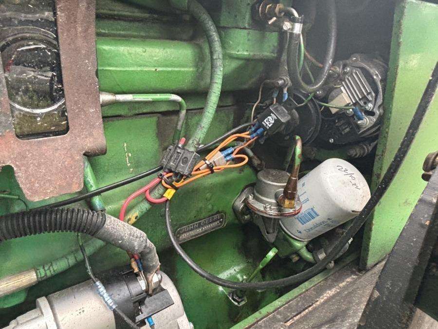 1997 John Deere 2140 tractor with loader - Image 51