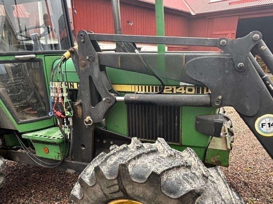 1997 John Deere 2140 tractor with loader - Image 52
