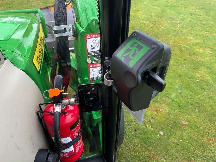 2016 John Deere 4066R tractor with loader and attachments - Image 52